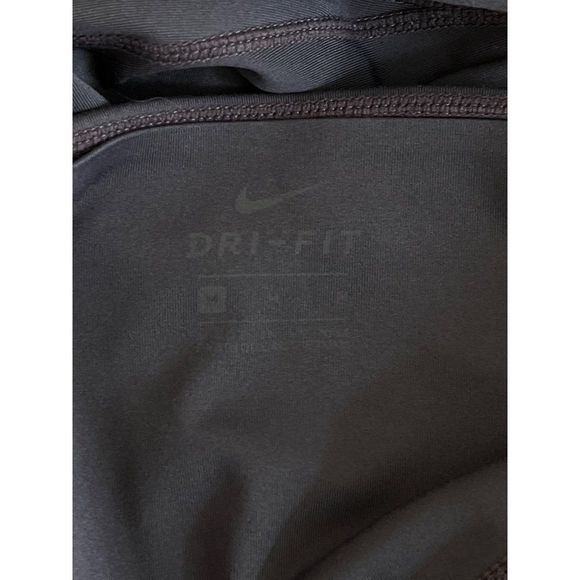 Nike Dri Fit Sz M Plum Purple Capri Leggings - Picture 6 of 6